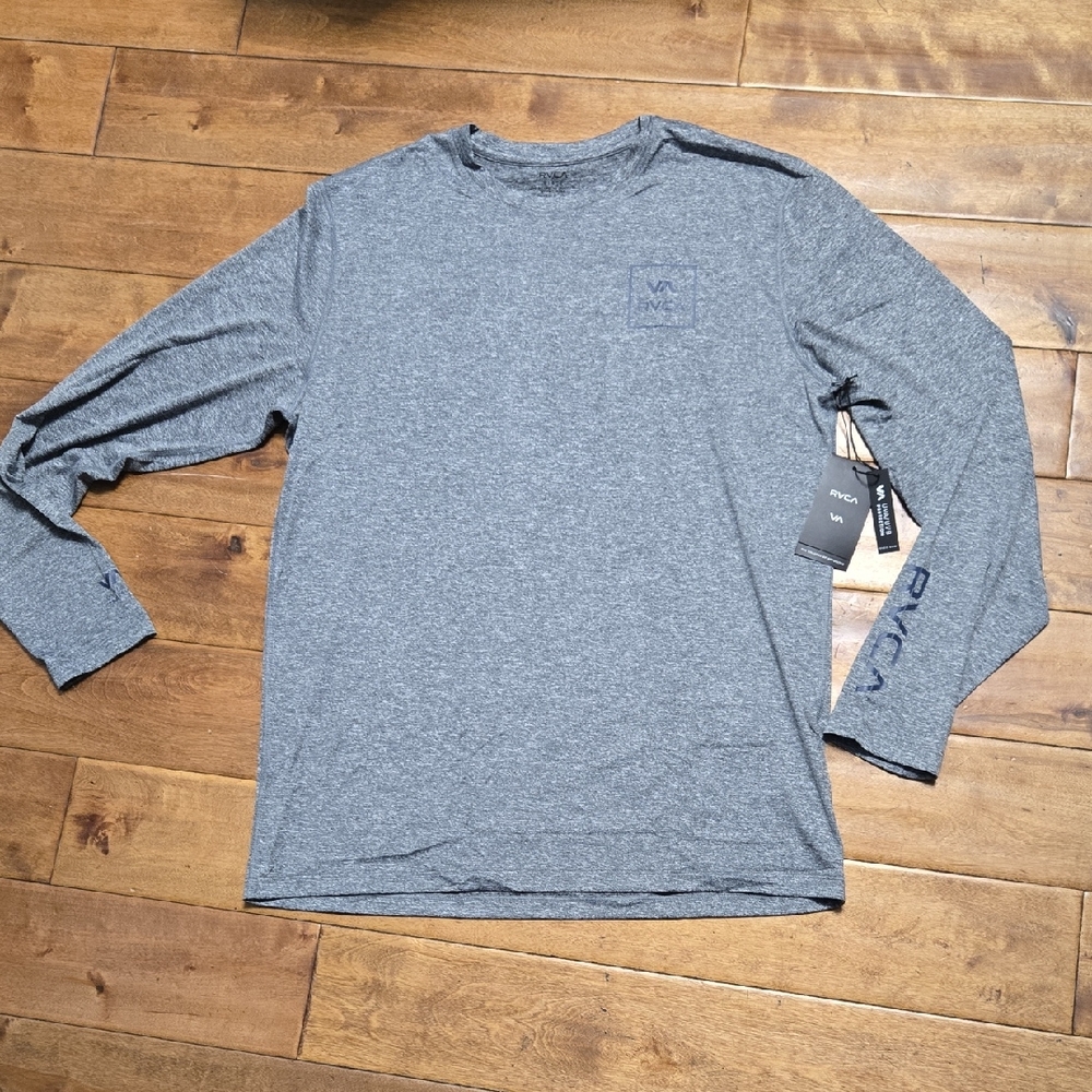 NWT Men's RVCA Surf Shirt Long Sleeve, Heather Grey. UVA/UVB Protection. Large.